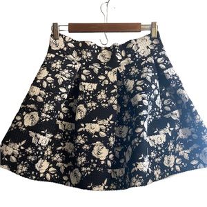 Xhilaration stiff heavy weight skater circle Black white Floral miniskirt small
